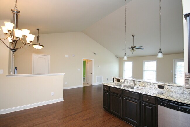 Foto del edificio - 228 Grantham Cir