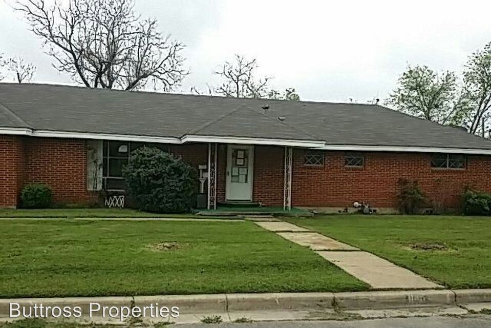 Primary Photo - 3 br, 2 bath House - 1145 E Sunset St,