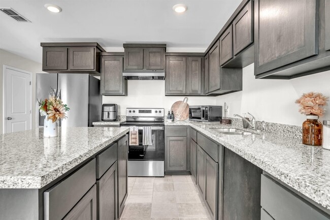 Building Photo - 5112 Anacahuita Dr