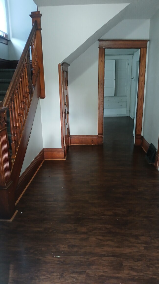 Foto del edificio - 628 N Linn St