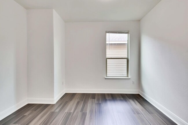 Building Photo - 11325 Kirkland Hill Path