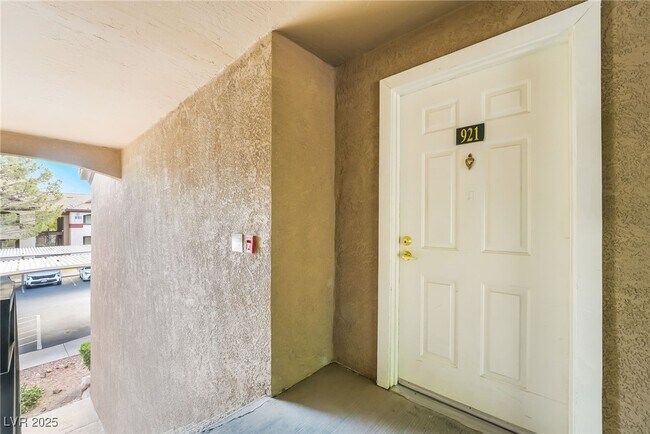 Foto del edificio - 231 W Horizon Ridge Pkwy
