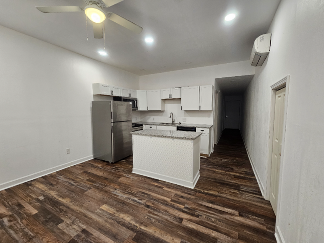 Building Photo - 420 Etna St