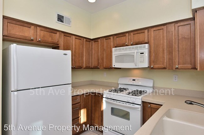 Building Photo - 2 br, 2.5 bath House - 579 Whitesage Road