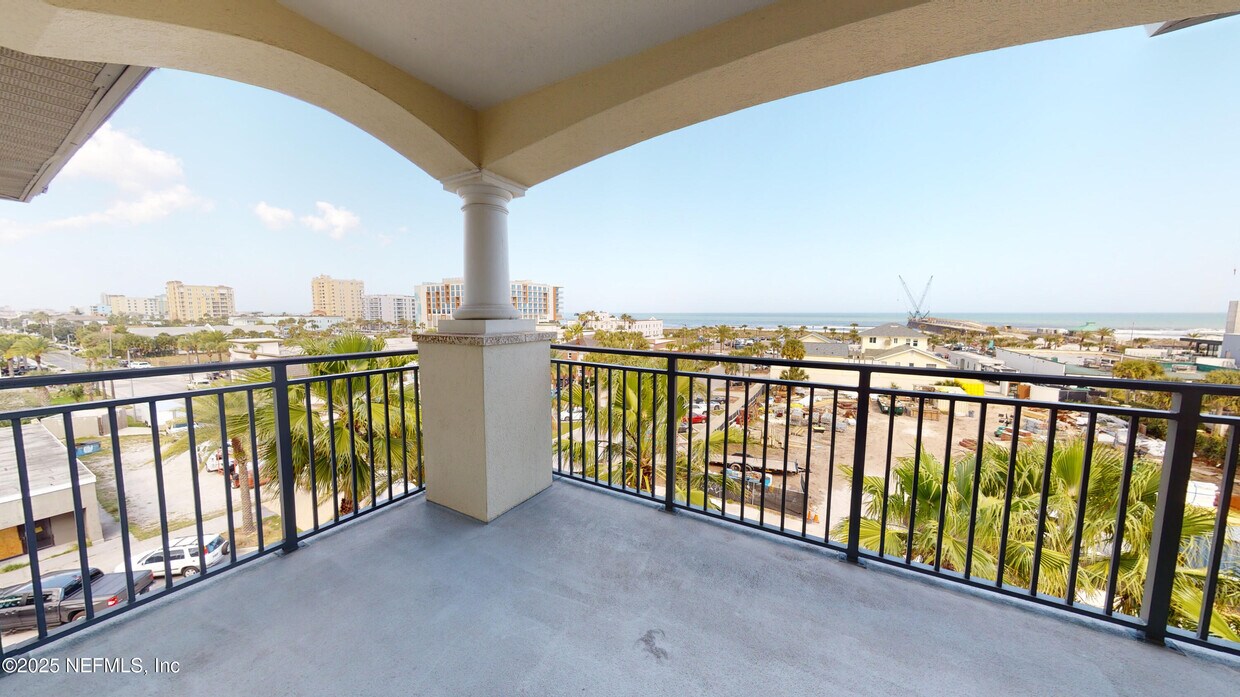 Foto principal - 525 3rd St S