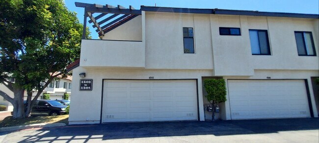 Foto del edificio - 4502 Emerald St