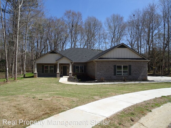 Building Photo - 4 br, 3 bath House - 537 Forest Path