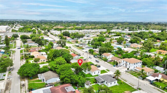 Foto del edificio - 1036 NW 75th St