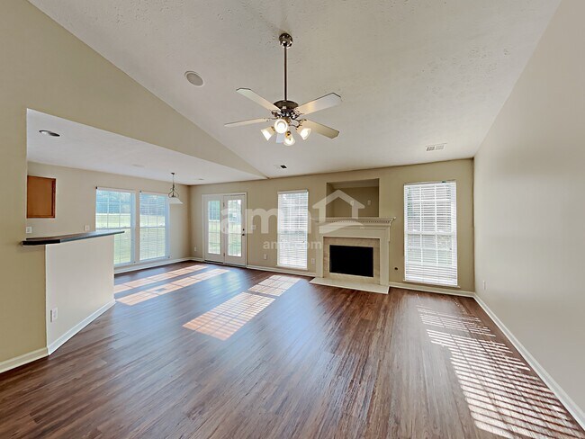 Foto del edificio - 2276 Gilmore Crossing Ln