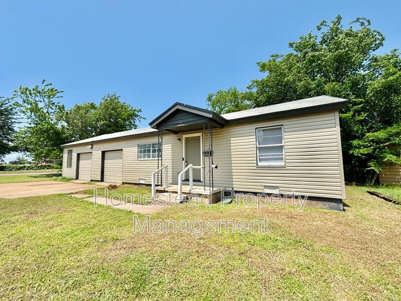 Photo - 4101 SE 42nd St.