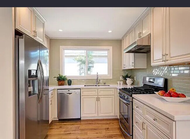 Foto del edificio - 3576 Franklin Ave