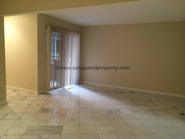 Foto del edificio - Great Condo in the Heart of Holladay