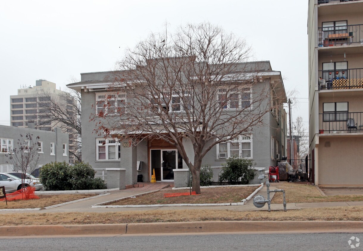 Foto del edificio - 900-913 NW 13th St