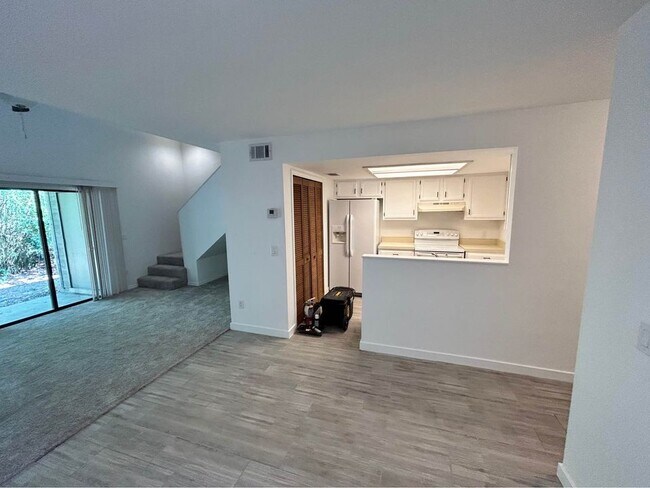 Foto del edificio - 7200 SW 8th Ave