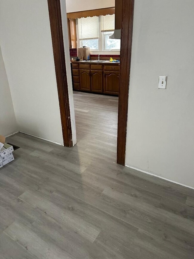 Building Photo - 454 Augustine St