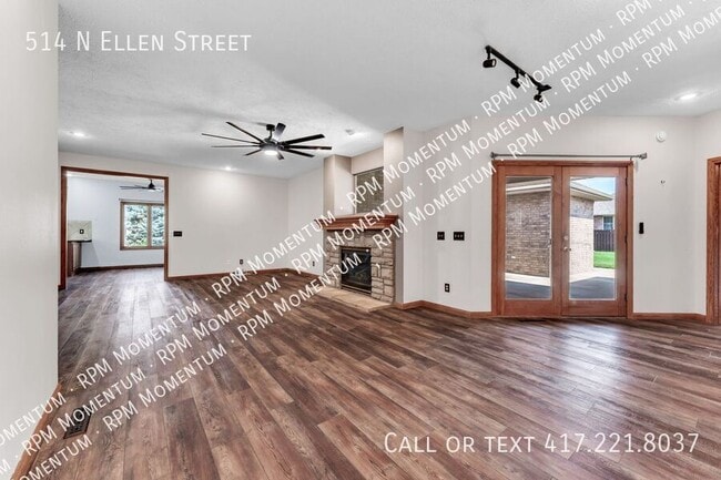 Building Photo - 514 N Ellen St