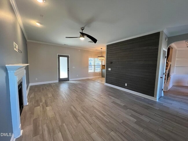 Building Photo - 19 Eaton Dr