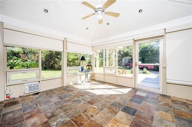 Building Photo - 6434 Bevin Dr