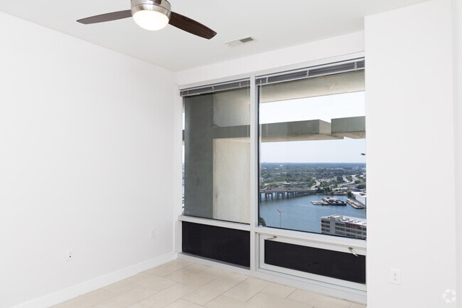 2BR, 2BA - 950SF - Bedroom - Icon