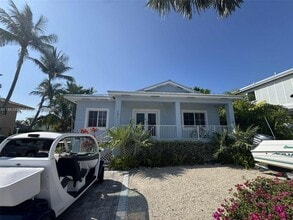 Building Photo - 241 W Seaview Dr