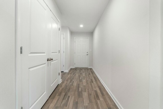 Foto del edificio - 610 Riverwalk Cir