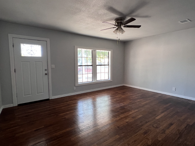 1000 W Hammond St, Fort Worth, TX 76115 - House Rental in Fort Worth ...