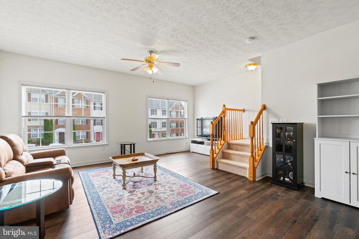 Primary Photo - 102 Tradewinds Terrace
