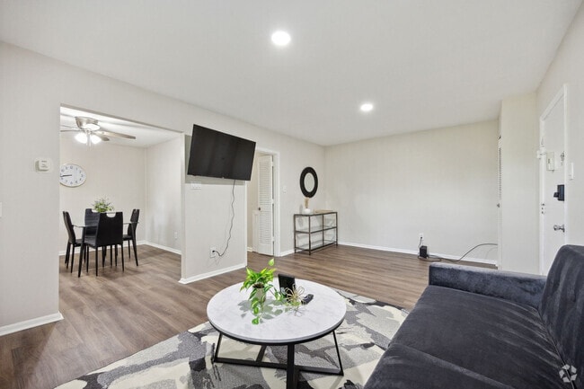 Building Photo - 502 Wharton Dr