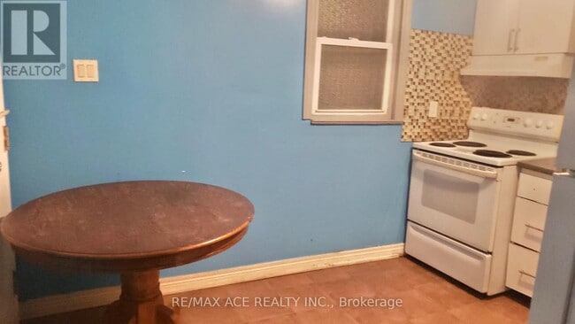 Building Photo - 7098 Goreway Dr