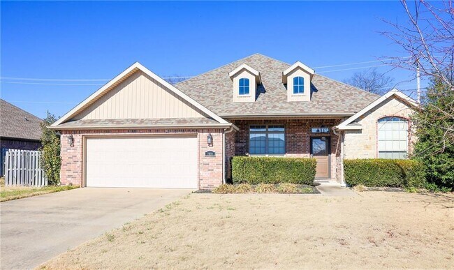 Building Photo - 3800 SW High Point Ave