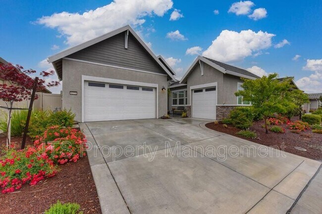 Building Photo - 6273 Element Ln