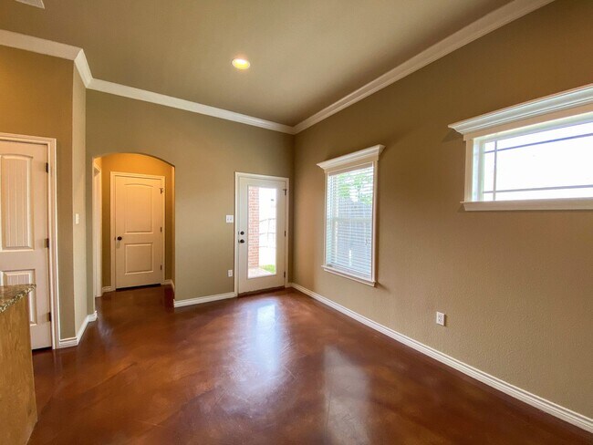 Foto del edificio - 4 bedroom Single Family Home: Move in Special! September Free!