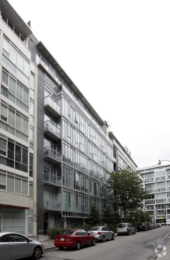 Building Photo - 66 Portland St