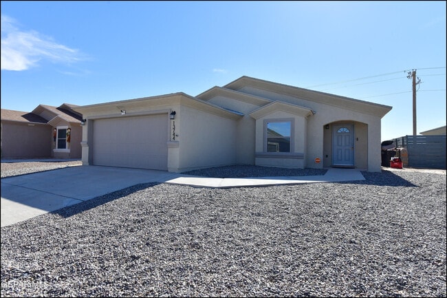 Building Photo - 13744 Flora Vista Ave