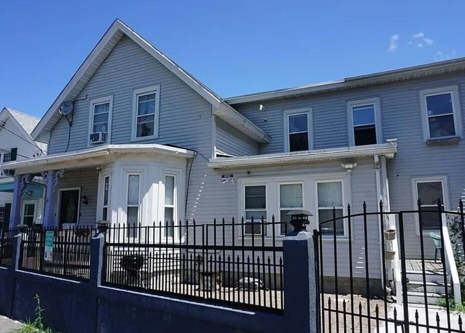 Photo - 74 Grand St (Lowell, MA)