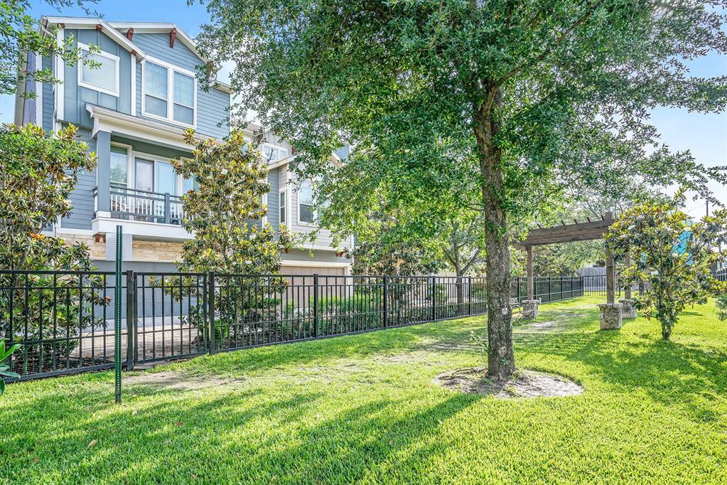 712 Nicholson St, Houston, TX 77007 House Rental in Houston, TX