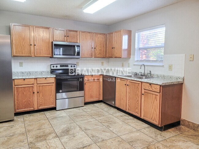 Building Photo - 5611 Olive Branch Way