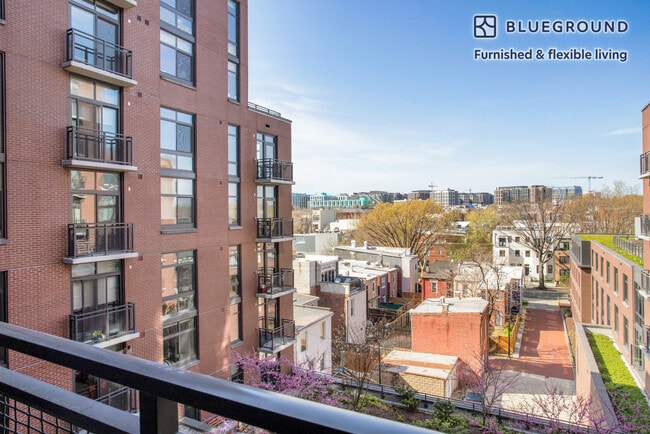 Building Photo - 600 H St NE