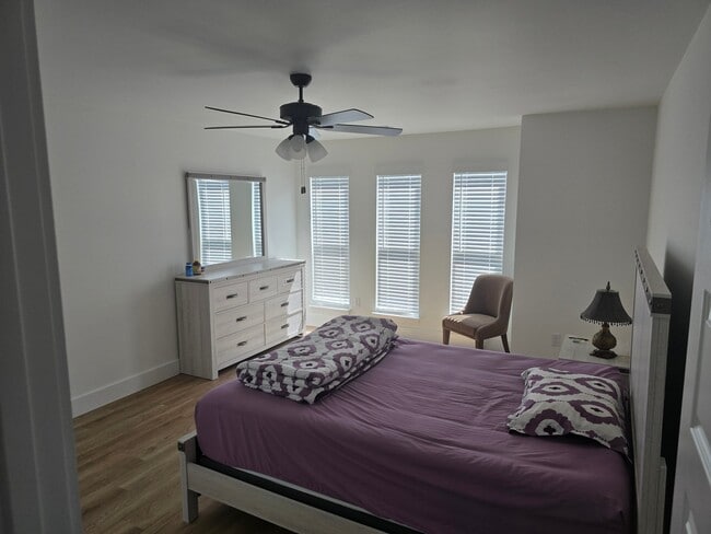 Building Photo - 2631 Elstar Ct