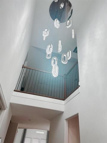 Foto del edificio - 2417 Flower Petal Rd