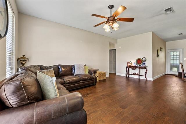 Foto del edificio - 315 E Preston Glen Ln