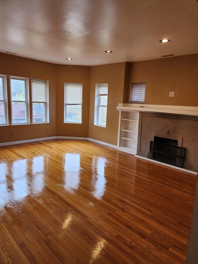 living room - 7835 S Saginaw Ave