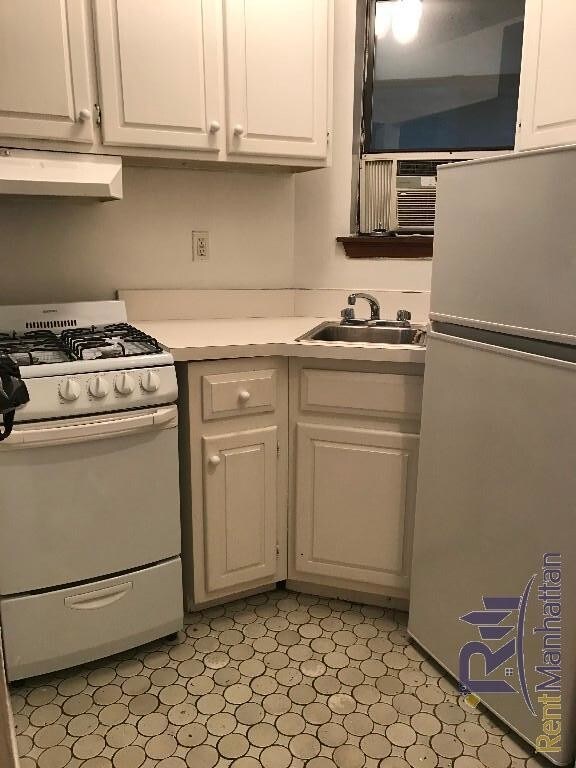 Foto del edificio - 329 E 92nd St