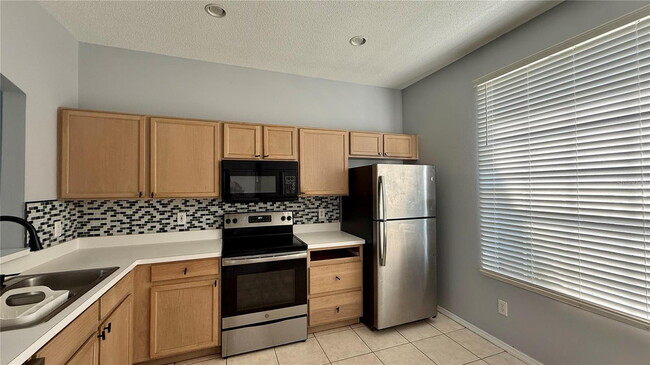 Foto del edificio - 13156 Summerton Dr