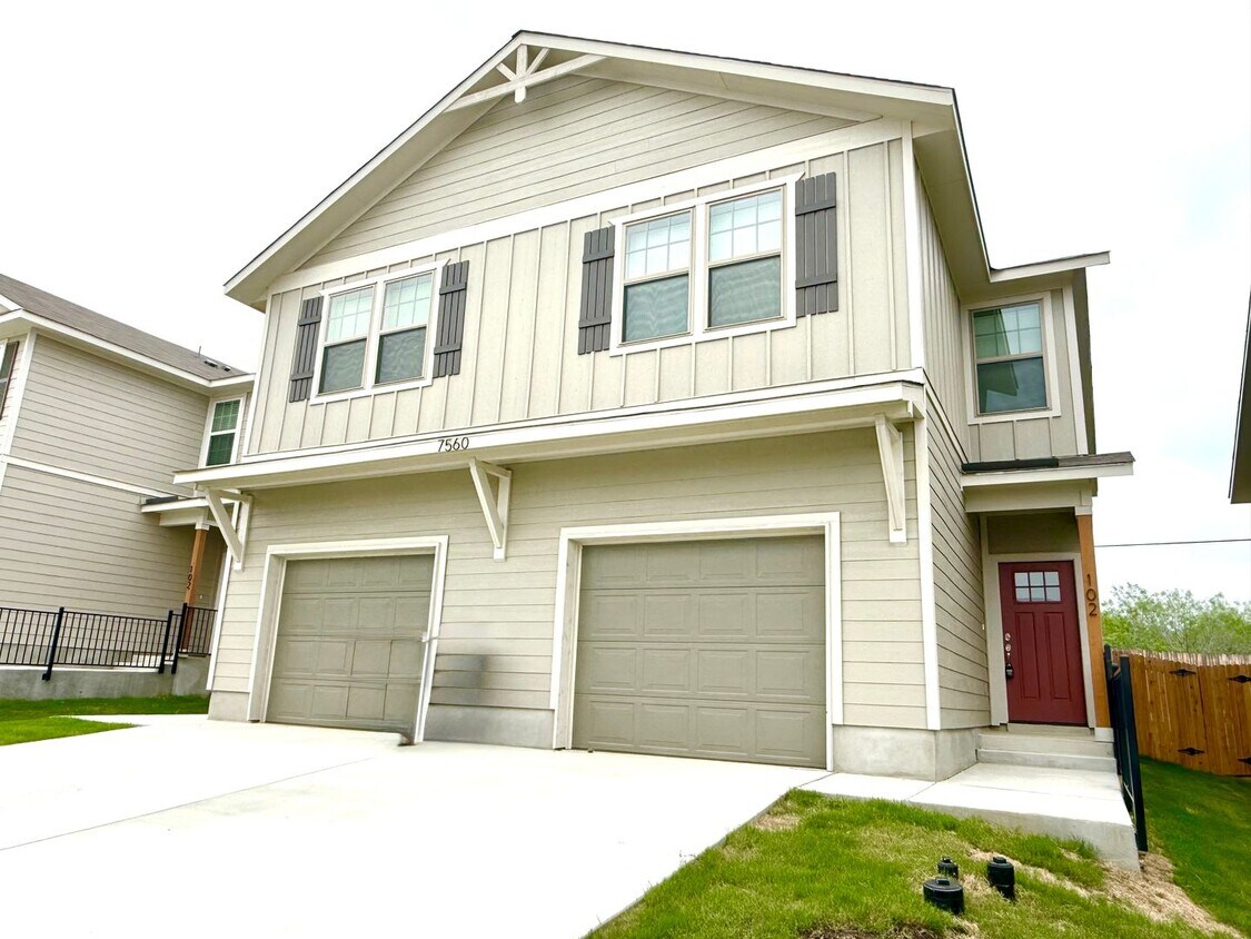 Foto principal - 7560 Briarwood Pass