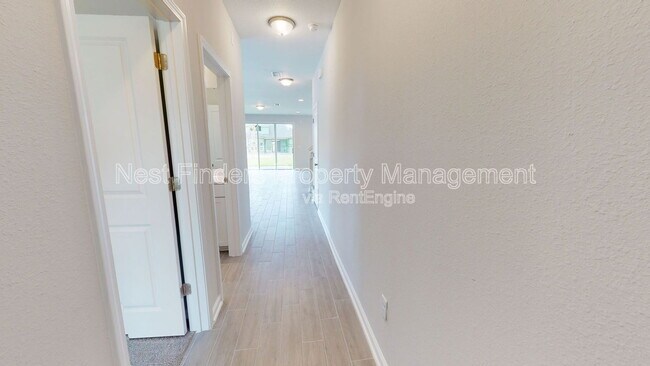 Foto del edificio - 45 Newton Ln