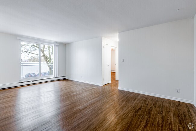 2 chambres, 1 salle de bain - 875 pi² - Salon - Perry Manor Apartments
