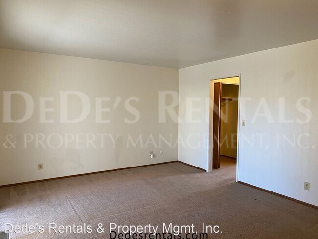 Foto del edificio - 3 br, 2 bath House - 1824 Mission Boulevard