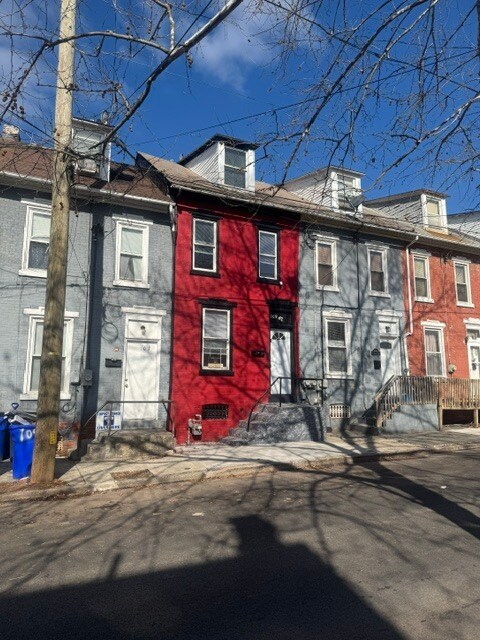 Building Photo - 109 N Warren St