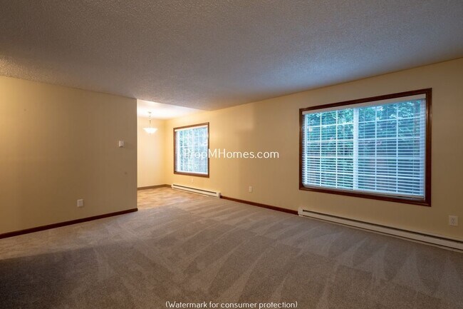 Foto del edificio - 5920 SW Hood Ave